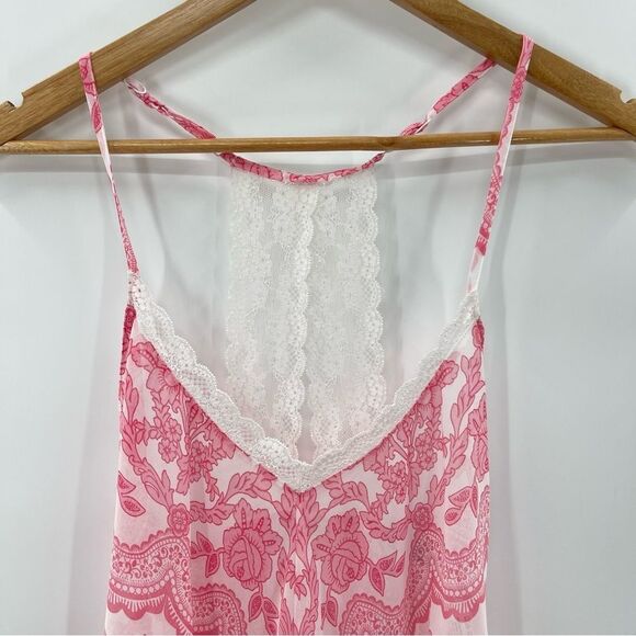 In Bloom Pink and White Lace Chemise - Picture 3 of 10